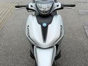 PIAGGIO BEVERLY 300 2022 GREY