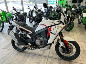 MOTO MORINI X-CAPE 1200 - NOVINKA - SKLADEM -