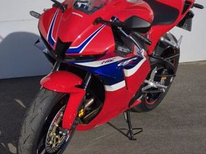 HONDA CBR 600 RR