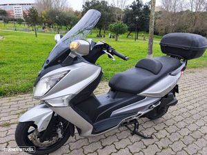 SYM GTS 125