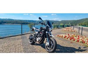 HUSQVARNA NUDA 900 ABS 17900KM ZUBEHÖR ZENTRALSTÄNDER