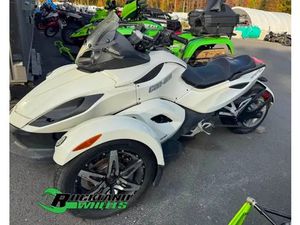 2010 CAN-AM SPYDER - SOLD IN AS IS CONDITION -