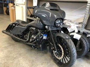 HARLEY-DAVIDSON STREET GLIDE