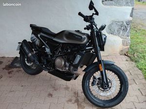 HUSQVARNA SVARTPILEN 701 ÉDITION STYLE