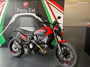 DUCATI SCRAMBLER 800 FULL THROTTLE