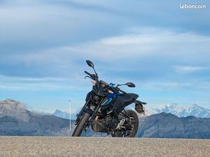 YAMAHA MT125 2024 ABS