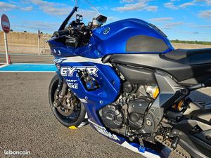 YAMAHA R7 PISTE TYPE R7 CUP - PARFAIT ÉTAT, PACK COMPLET PRÊTE À ROULER