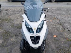 PIAGGIO MP3 400