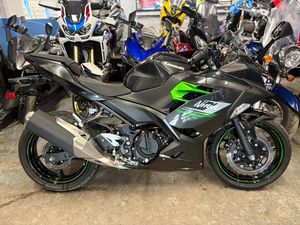 2024 KAWASAKI NINJA 400.
