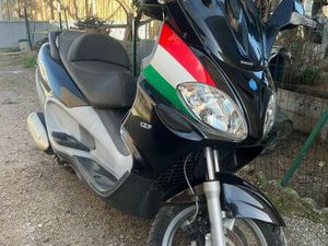 PIAGGIO X9