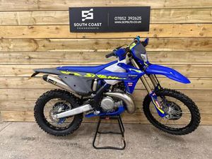 SHERCO SE 300 FACTORY 2025 ENDURO BIKE VERY CLEAN BIKE