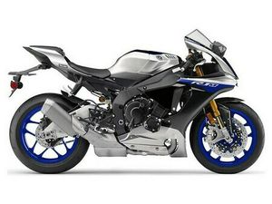 2017 YAMAHA YZF-R1M