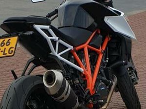 KTM 1290 SUPERDUKE R 2017 THE BEAST — MOTOREN | KTM — MARKTPLAATS