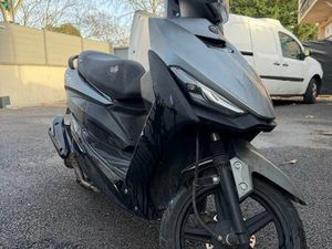 SCOOTER 50 CC JM MOTORS EVOLIS – BON ÉTAT – PRÊT À ROULER