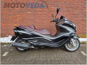 PIAGGIO X10 EXECUTIVE 500CC (BJ 2015) — MOTOREN | PIAGGIO — MARKTPLAATS