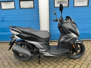 SYM JET 14 EURO5 MET MAAR 49 KM UNIEK — SCOOTERS | SYM — MARKTPLAATS