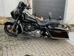 ② HARLEY DAVIDSON STREET GLIDE SPECIAL