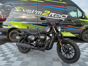 MOTO HYOSUNG BOBBER GV 125 NOIR MAT 2022 CHEZ SYST'M2ROO