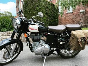 ROYAL ENFIELD CLASSIC 500