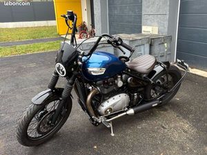 TRIUMPH BONNEVILLE BOBBER 2017