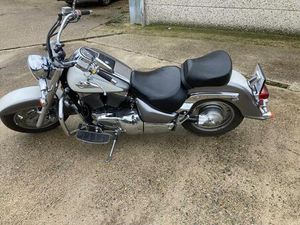 ② SUZUKI INTRUDER LC 1500