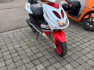 ② YAMAHA AEROX A KLASSE