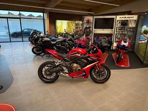 HONDA CBR650R MIT QUICKSHIFTER *SERVICE UND TÜV NEU*