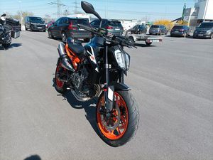 KTM 890 DUKE GP 2023 BEIDE FARBEN TECH PACK