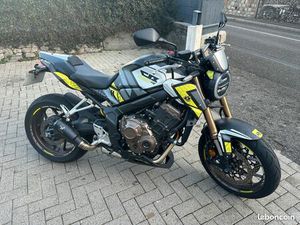MOTO CB650R