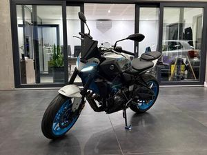 MOTO ROADSTER YAMAHA MT07 JEUNE PERMIS A2 BRIDÉ 2025 1600 KM