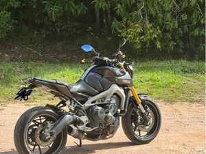 YAMAHA MT 09