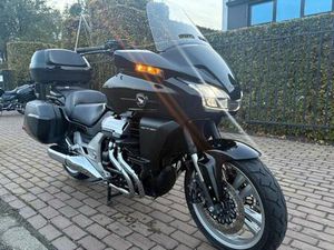 ② HONDA CTX 1300