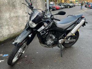 ② YAMAHA XT 660R 2005