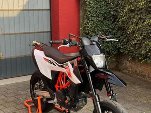 KTM SMCR 690