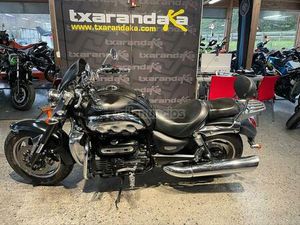 TRIUMPH - ROCKET III CLASSIC