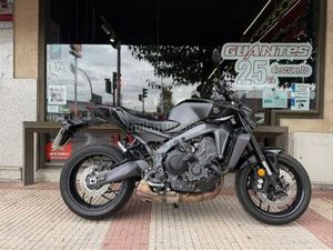 YAMAHA - MT 09