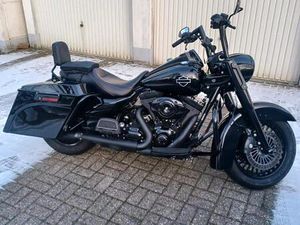 HARLEY- DAVIDSON ROAD KING, SEHR GEPFLEGT