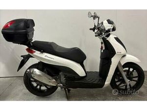PIAGGIO CARNABY CRUISER 300