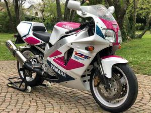 YAMAHA YZF 750 SP LILLA