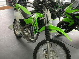 ② KAWASAKI 140KLX