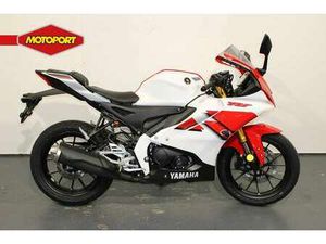 YAMAHA YZF-R125 - ZWART