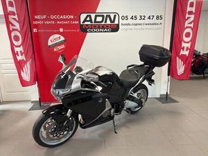HONDA VFR1200F 2012 1200 CM3 | MOTO ROUTIÈRE | 15 400 KM | NOIR | 16100 COGNAC