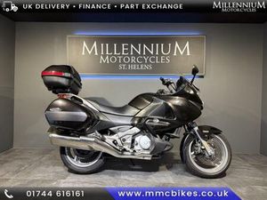 2008 HONDA DEAUVILLE NT 700 LIGHT TOURER WITH LUGGAGE
