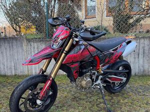 DUCATI HYPERMOTARD 698 / QUICK SHIFTER / GARANTIE