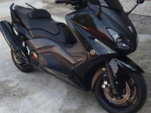 YAMAHA T-MAX 530