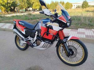 HONDA - ÁFRICA TWIN 750 RD04