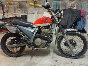 HONDA - DOMINATOR 650