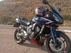 YAMAHA - FZ6S2