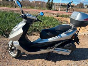 KYMCO - BET & WIN 250