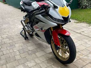 YAMAHA YZF R125 SUPERSPORT